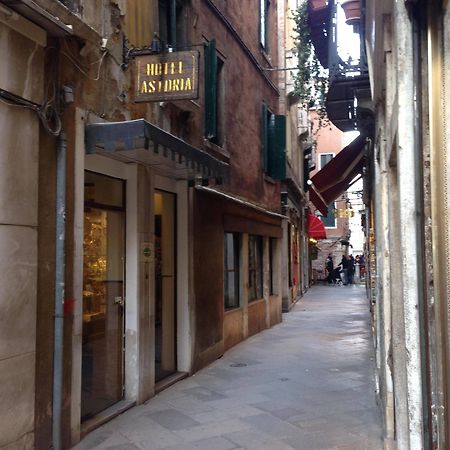 Hotel Astoria Venedig Exteriör bild