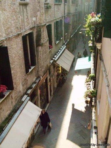 Hotel Astoria Venedig Exteriör bild